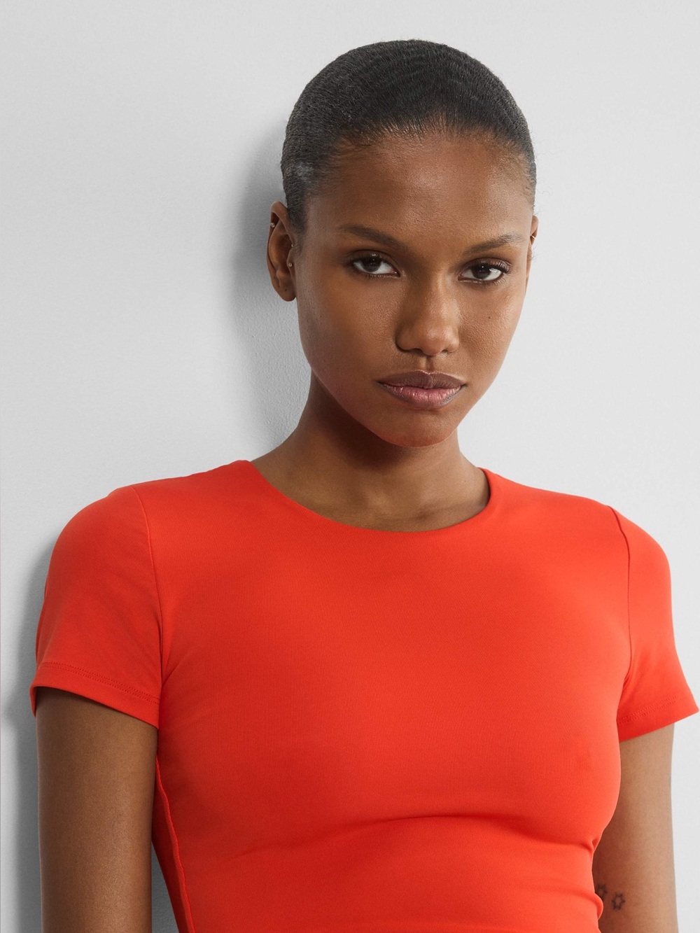 Aritzia Original Contour T-Shirt